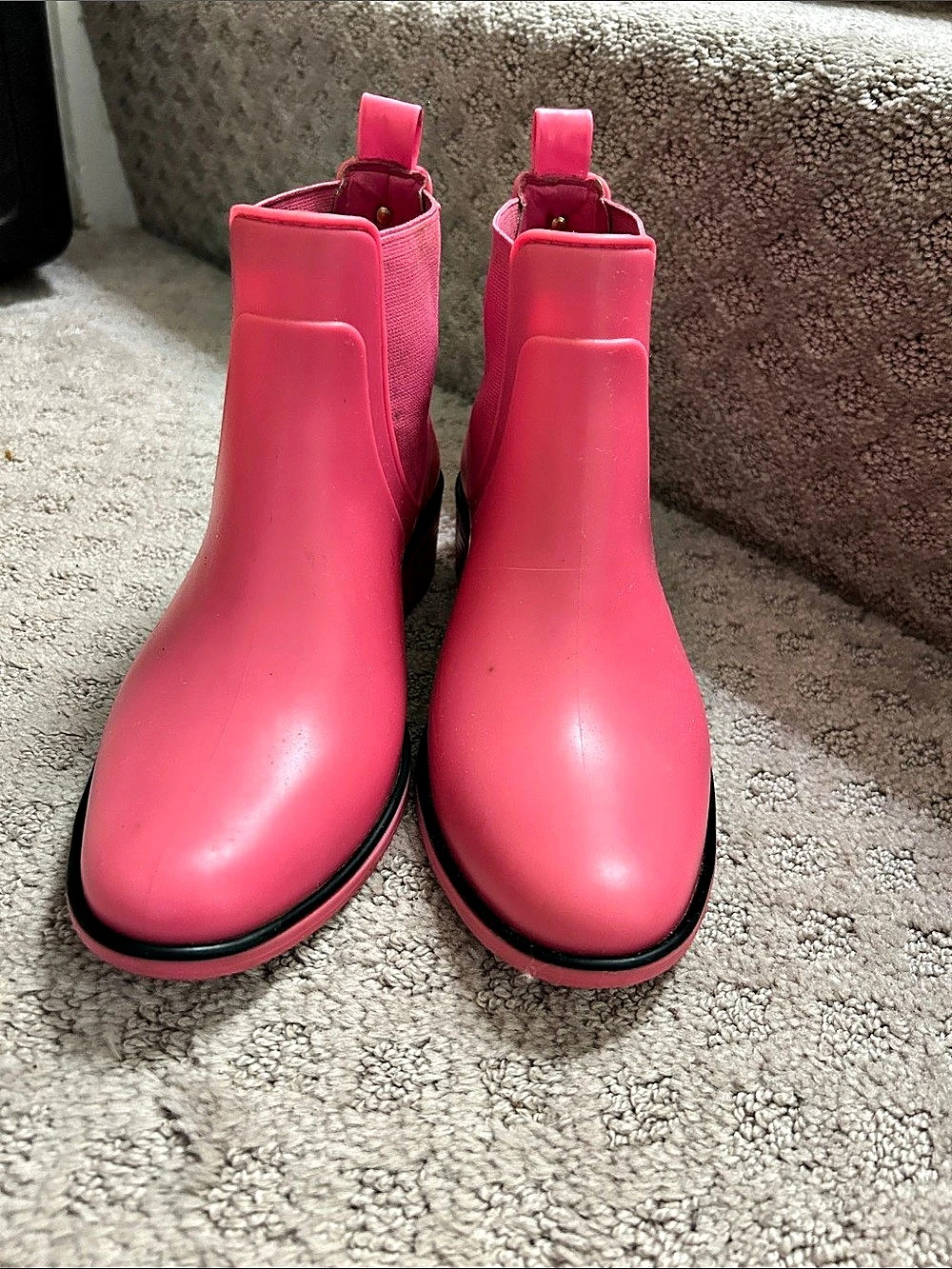 Kate spade Pink Ankle Rain Boots Size 6.5 READ - Picture 2 of 5